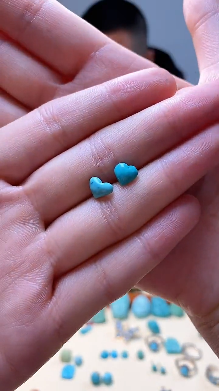 【闪购商品】绿松石耳钉银S925镶嵌绿松石爱心耳钉