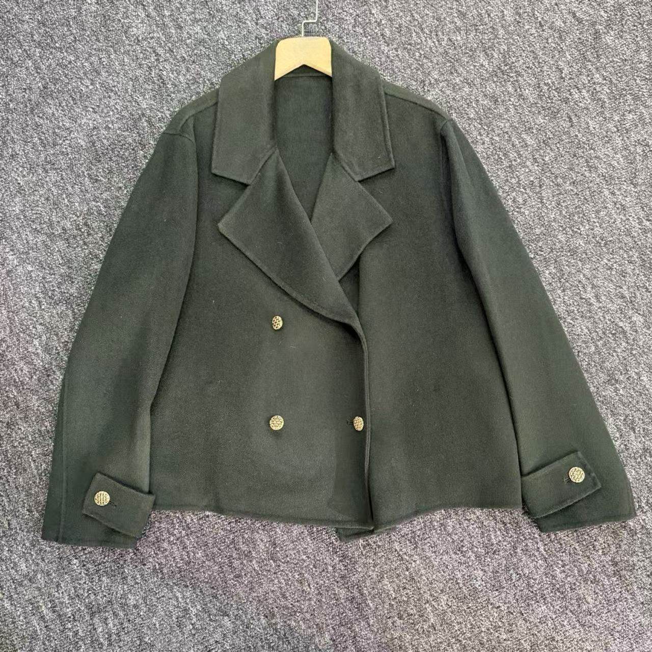 Y587【简一一专属】绿色时尚双排扣翻领西装外套