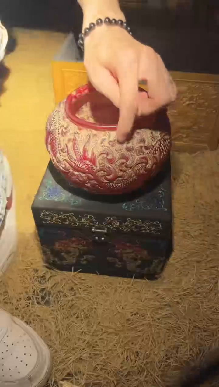 【闪购商品】【闪购商品】红色盆带盒