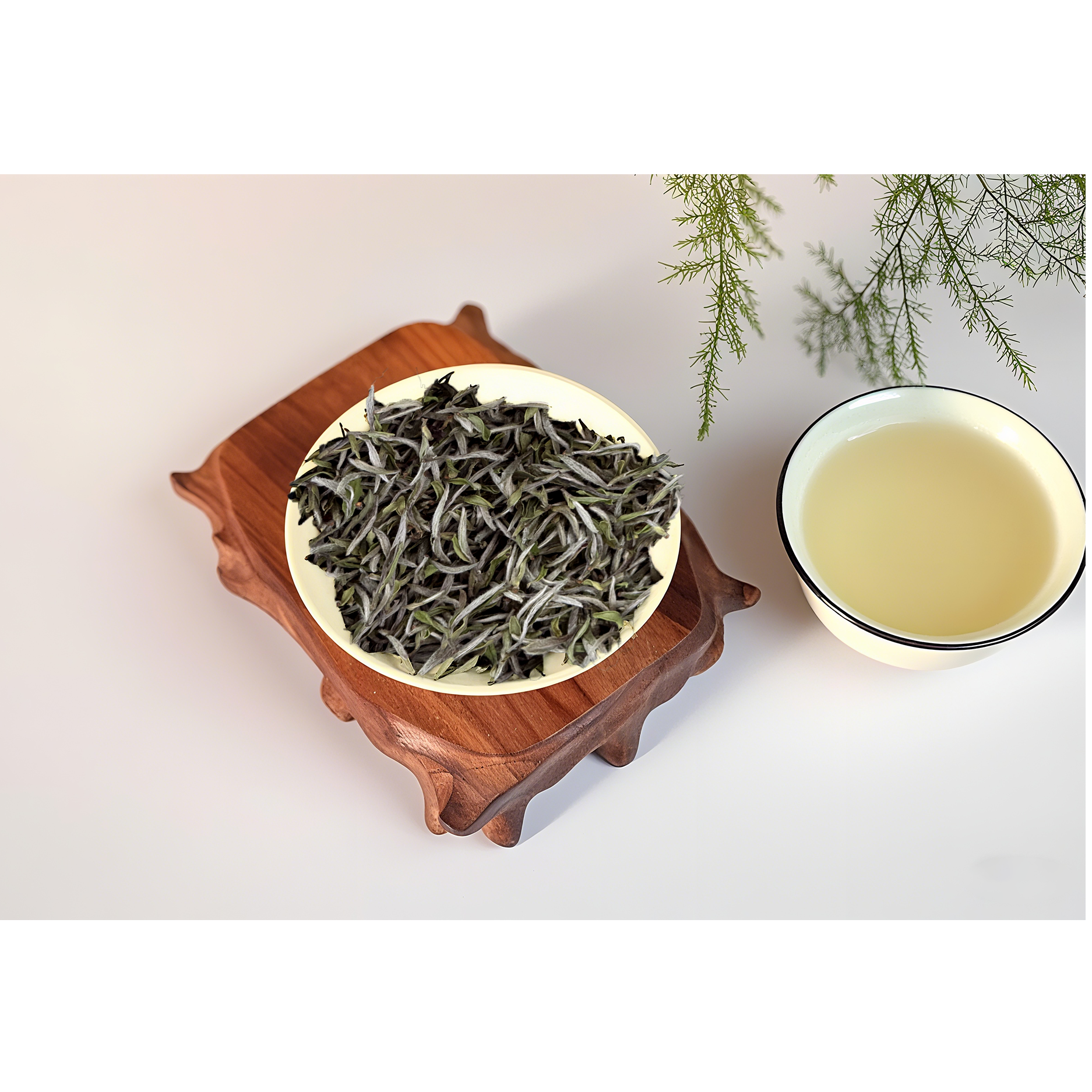 2025年荒野首采特级老树白毫银针福鼎白茶新茶醇厚毫香蜜韵高山茶