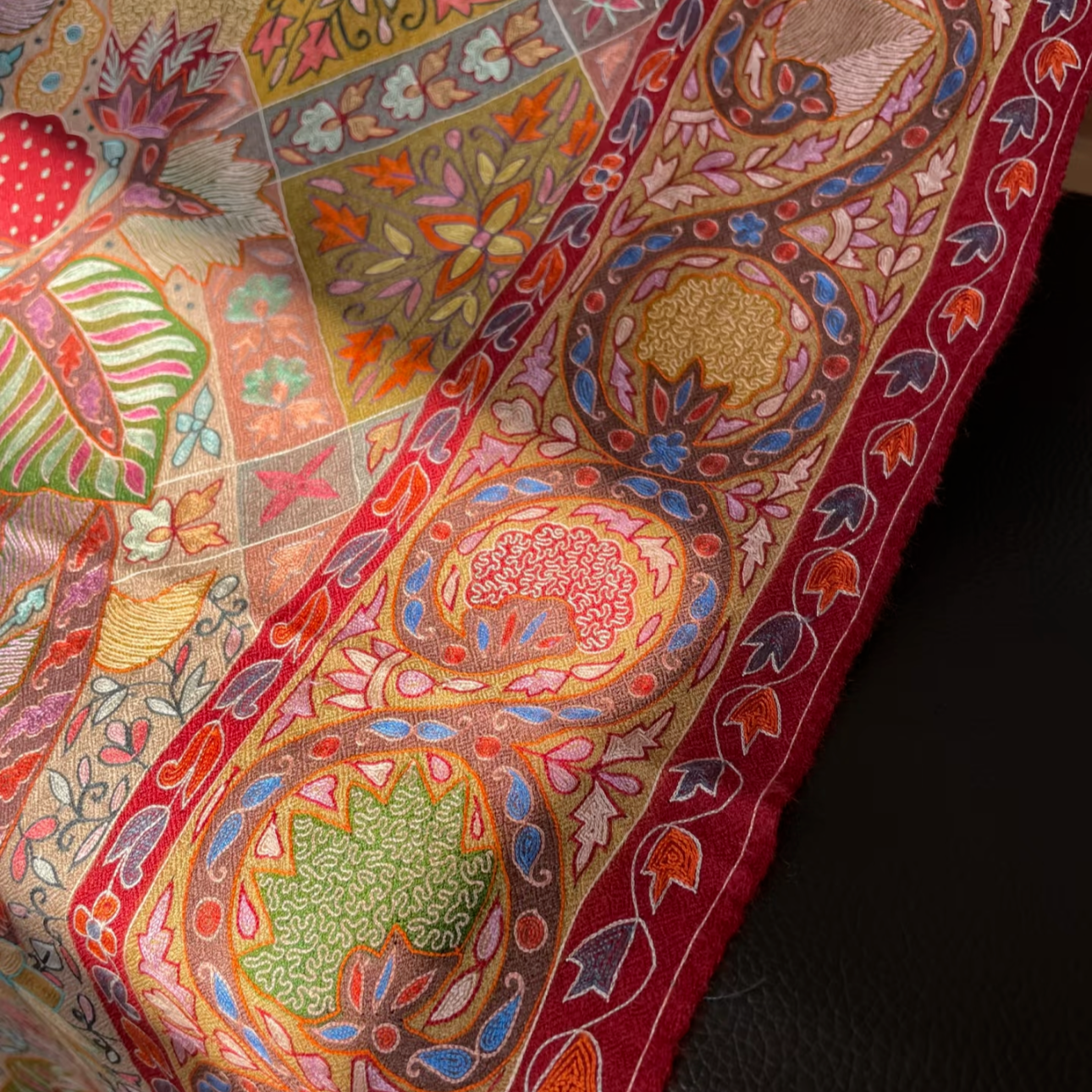 no退no换，大版kk框边刺绣披肩直播间下单披肩外搭秋冬