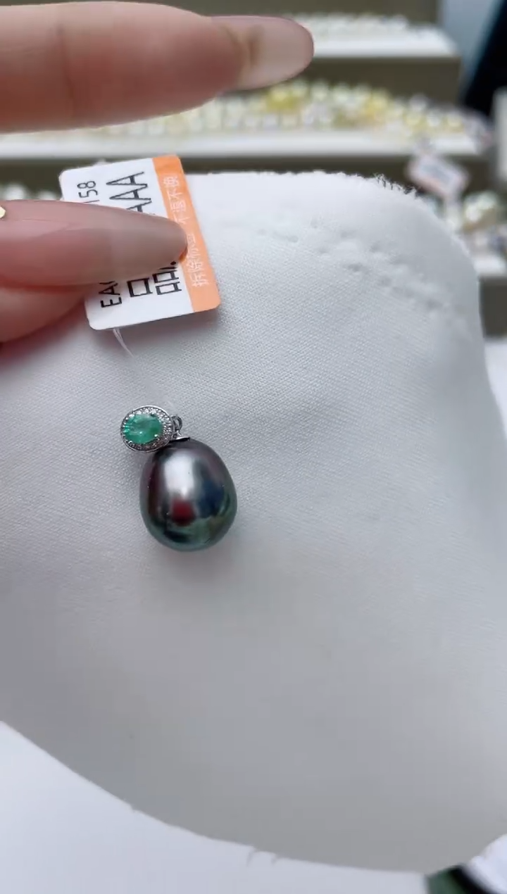 【闪购商品】海水珍珠颈饰18K金镶嵌A90