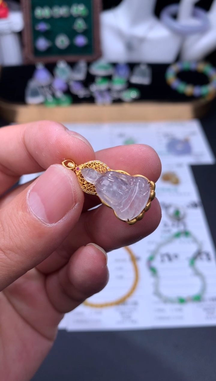 18K金镶嵌挂件翡翠48小时鉴赏期 退货不扣服务费