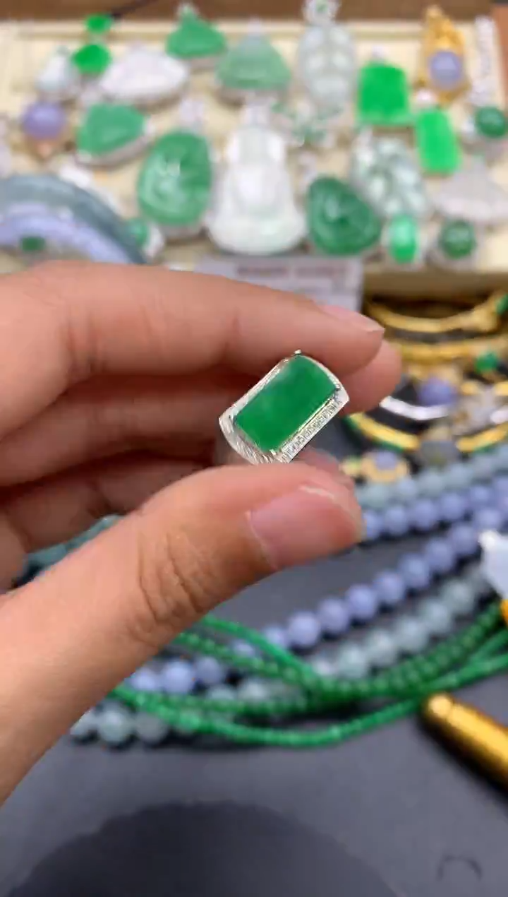 【闪购商品】翡翠戒指18K金镶嵌367-中国好珍宝