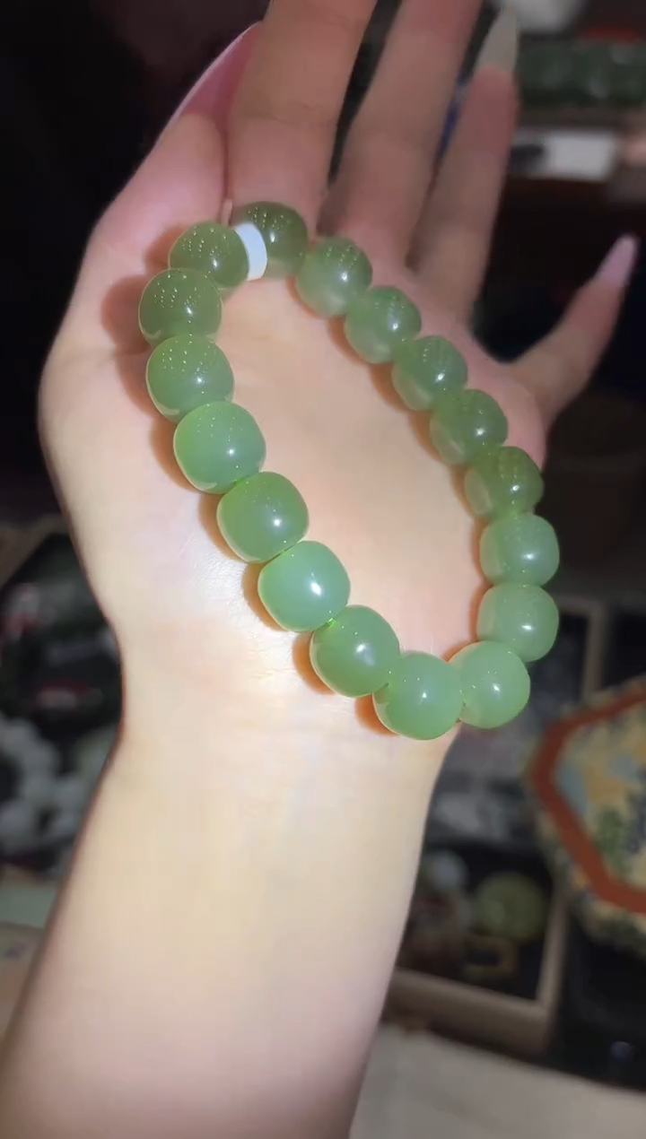 未镶嵌手串和田玉董小姐推荐 多样性发货 拍一发一yng