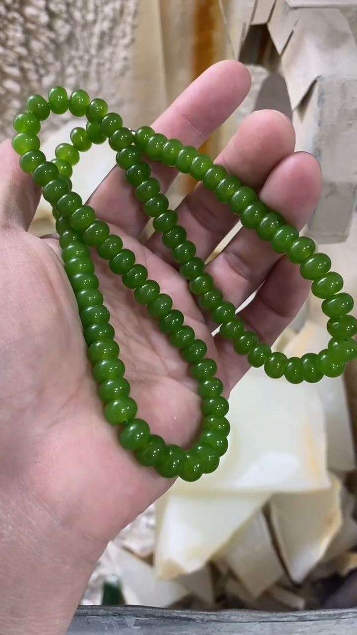 ?***✨果绿卡8MM算盘珠项链发一条