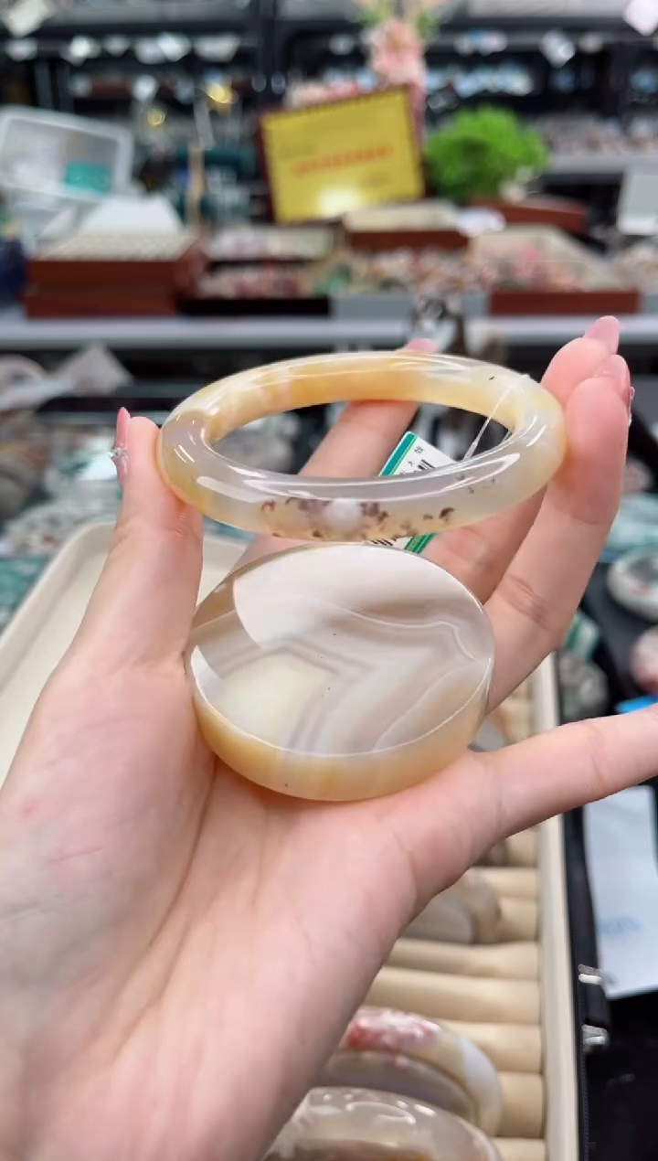 【闪购商品】石英质玉手镯未镶嵌55圈口（赠品镯心）3039108