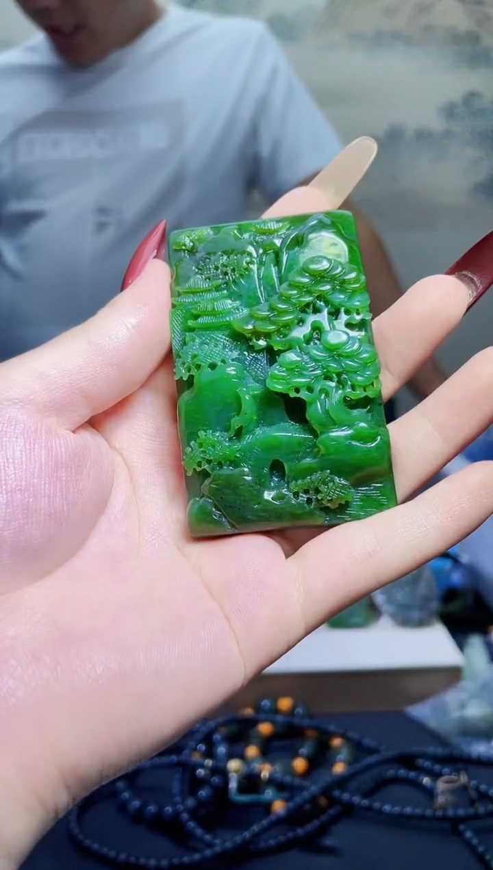 颈饰未镶嵌和田玉1