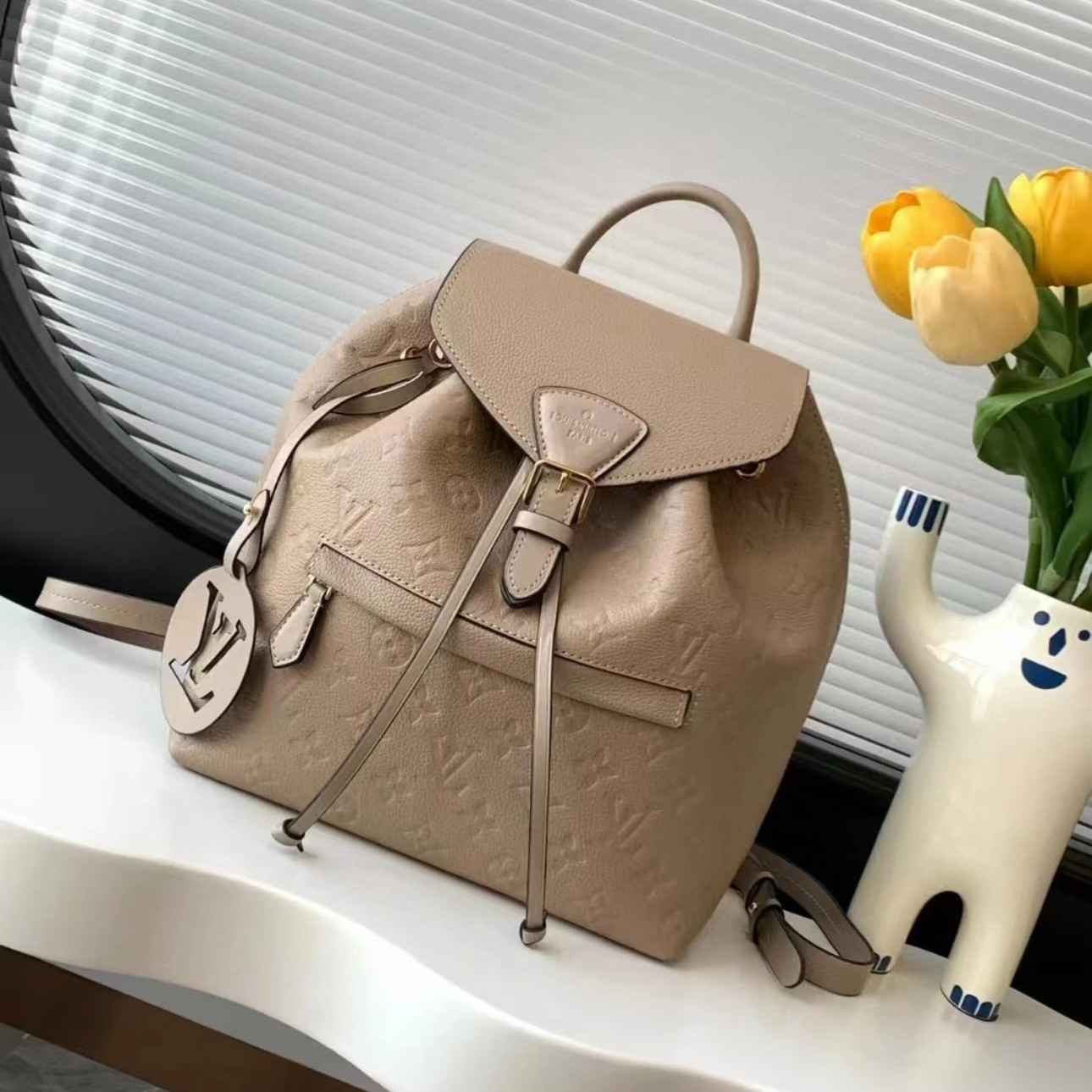 99新 LouisVuitton/路易威登 7姐专场/大象灰全皮双肩包