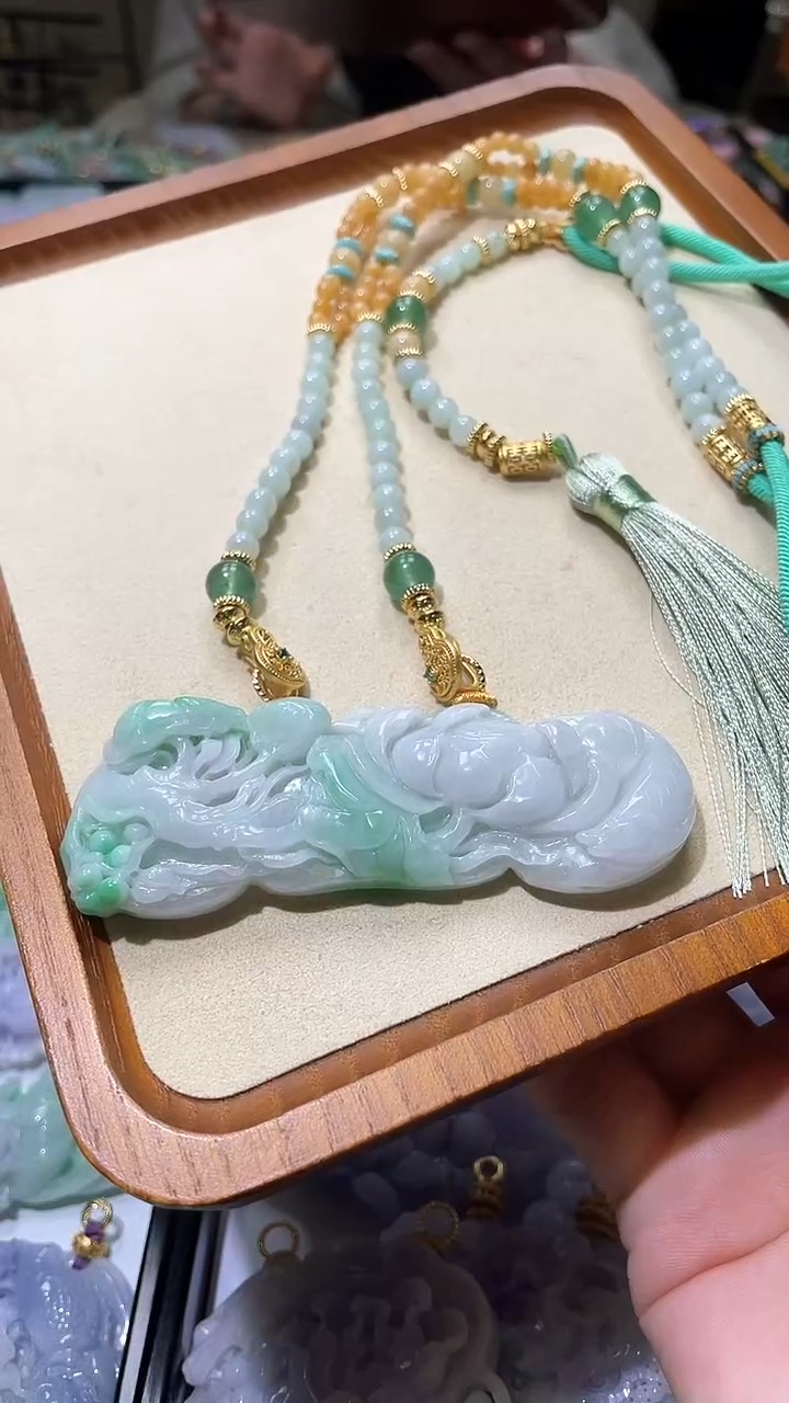 【闪购商品】翡翠颈饰未镶嵌吊坠