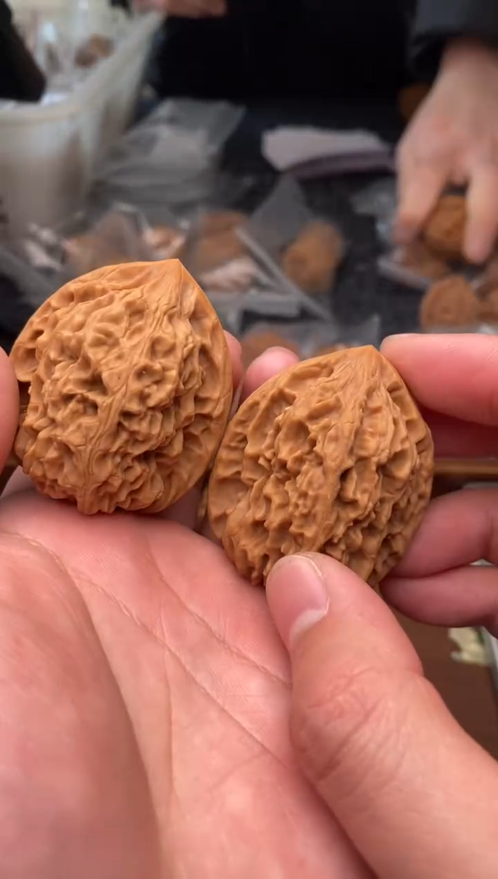 【闪购商品】文玩核桃把件G98号41尺鸡心