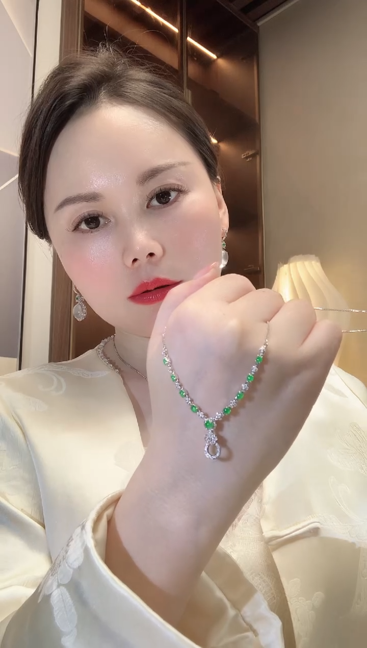 【闪购商品】翡翠套链18K金镶嵌A88 翡翠