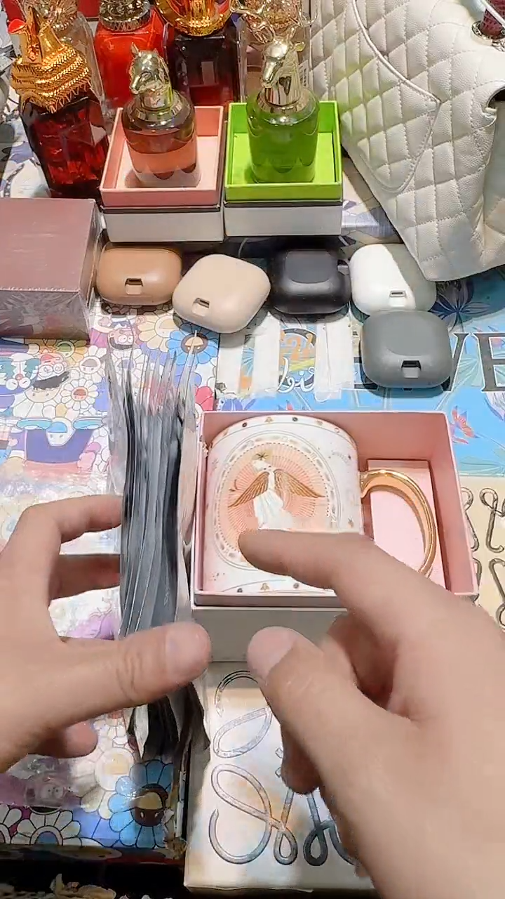瓷片1生活的本意就是开心@@1