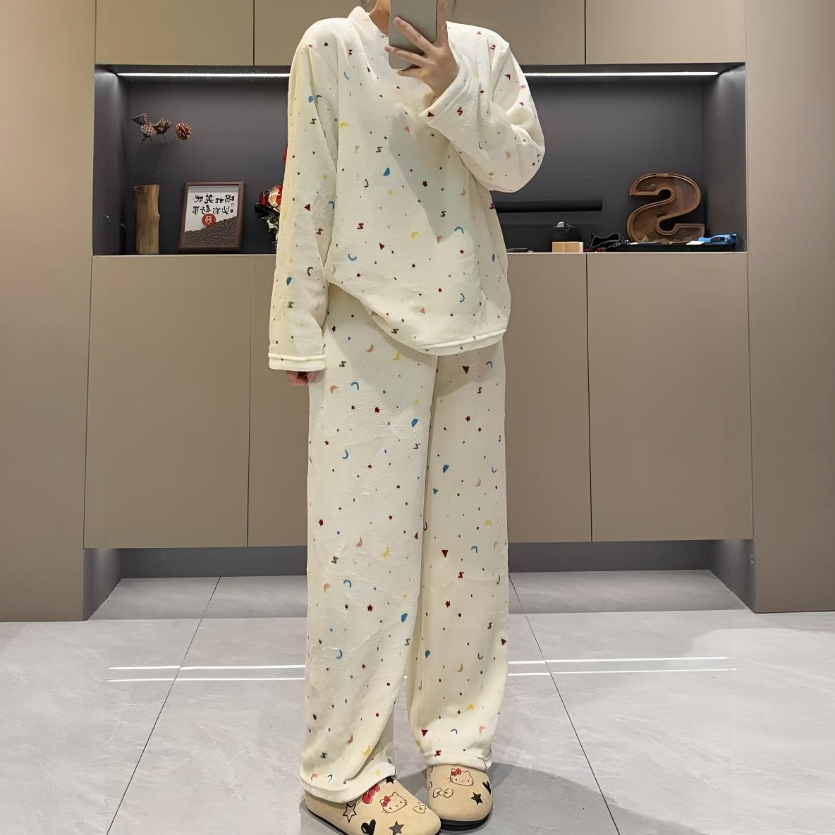 冬季加绒加厚法兰绒睡衣女休闲两件套家居服宽松简约舒适保暖套装