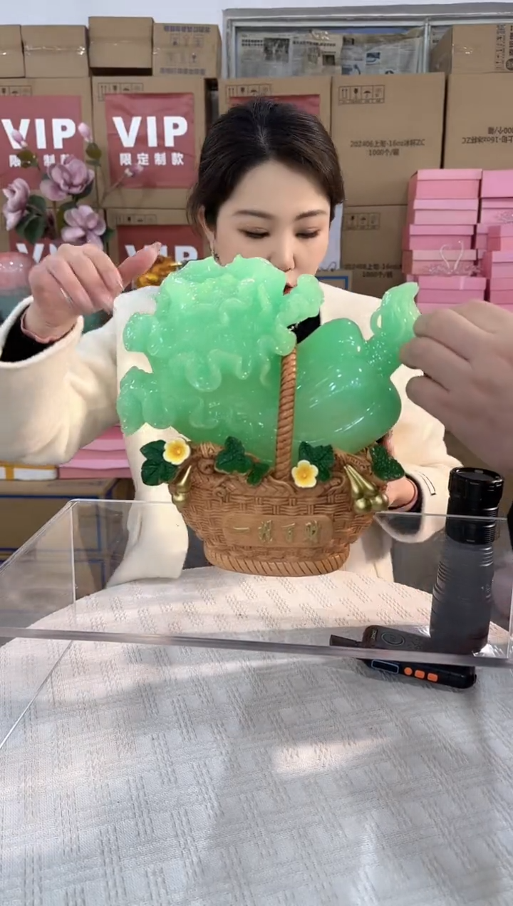 【闪购商品】琉璃泰新花器L-70晚