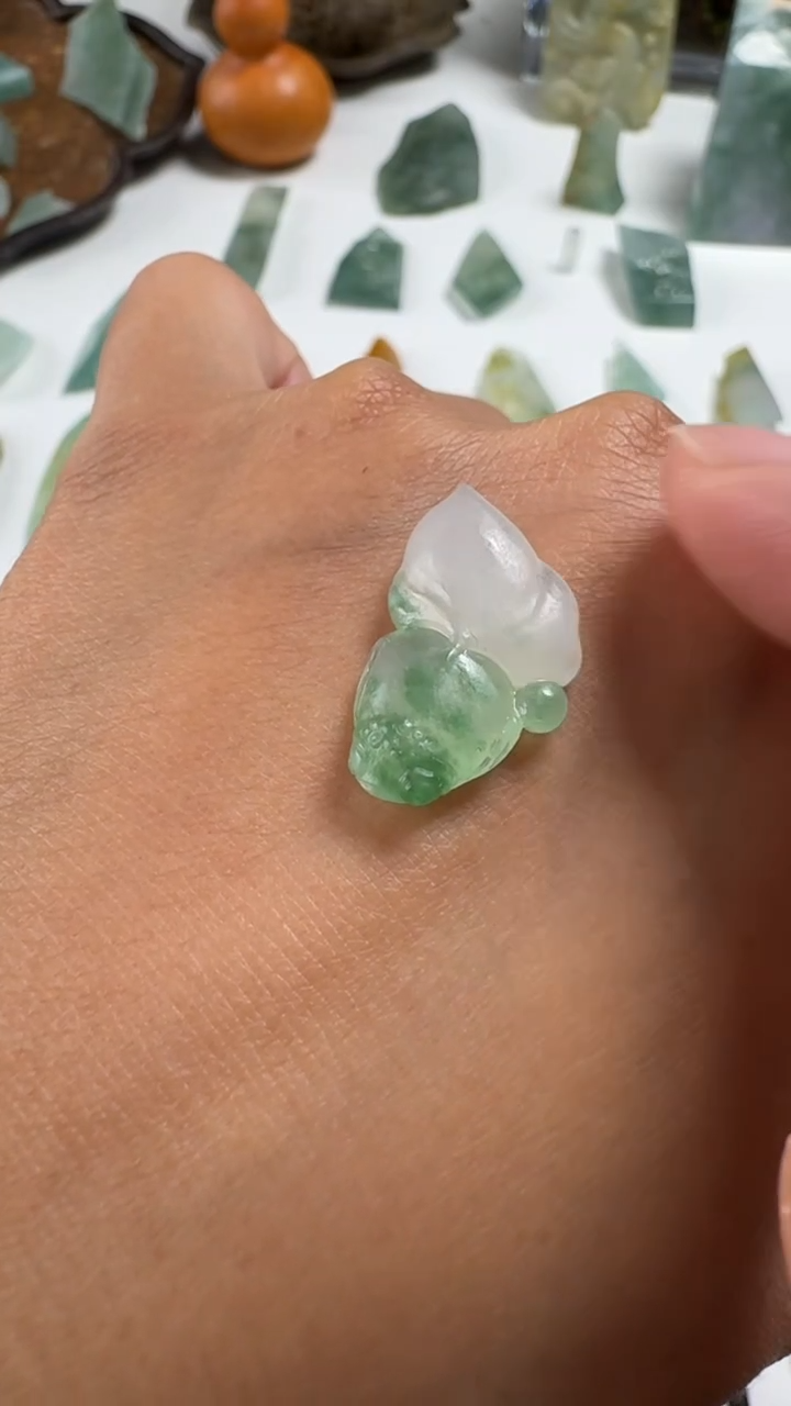 【闪购商品】定制翡翠未镶嵌金鱼