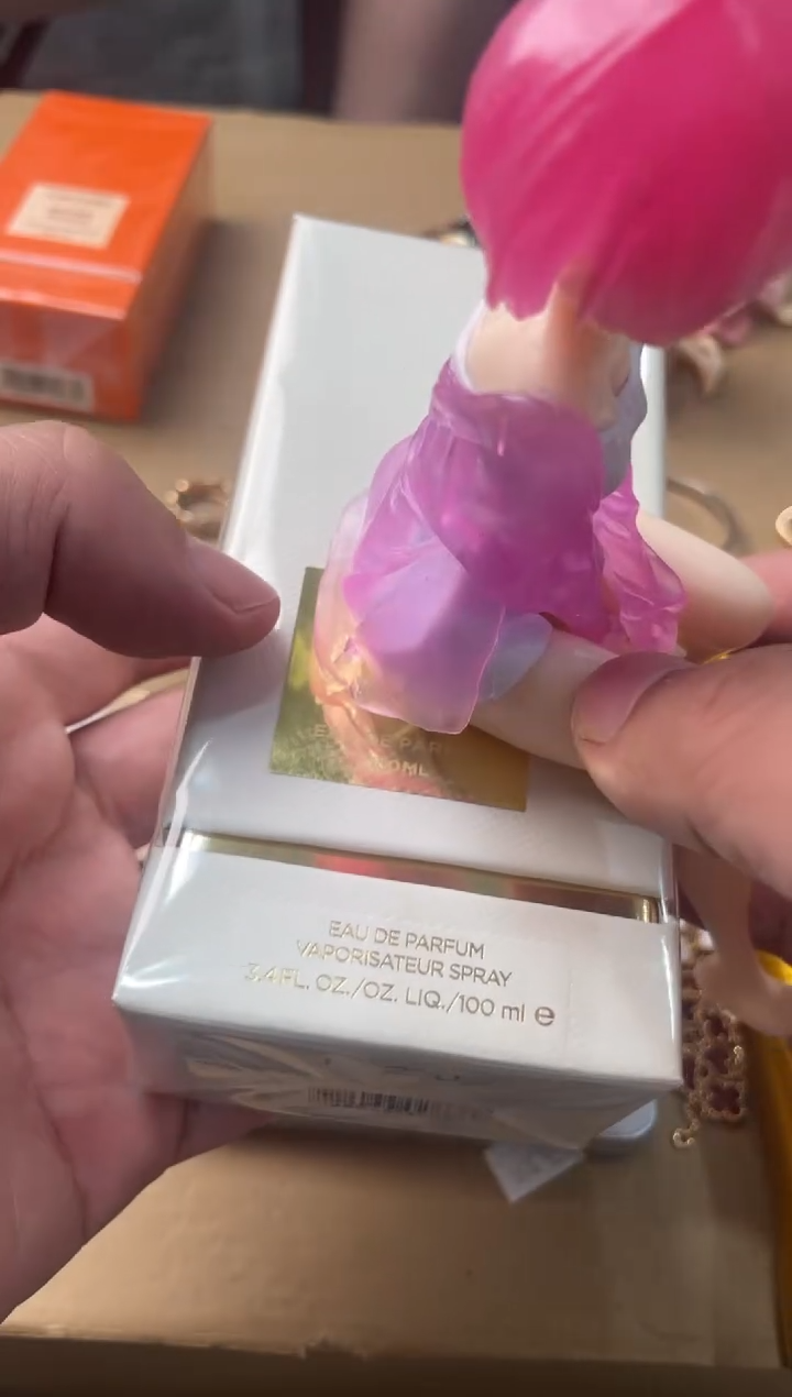 瓷片嘉荣当康大姐fu的总铺
