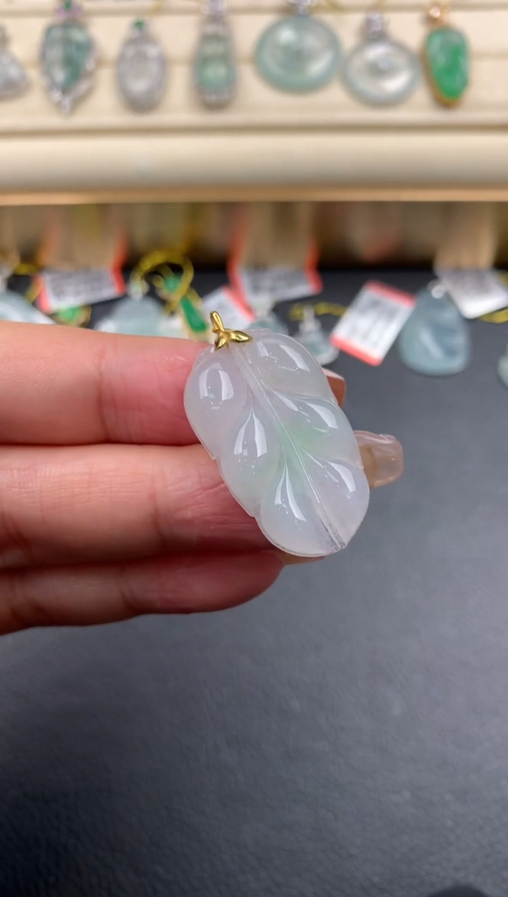 【闪购商品】翡翠颈饰18K金镶嵌D609