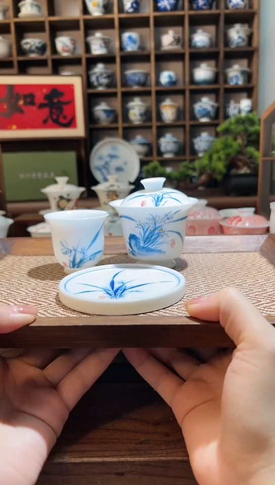 【闪购商品】手绘兰花高足盖碗+送主人杯+送盖置