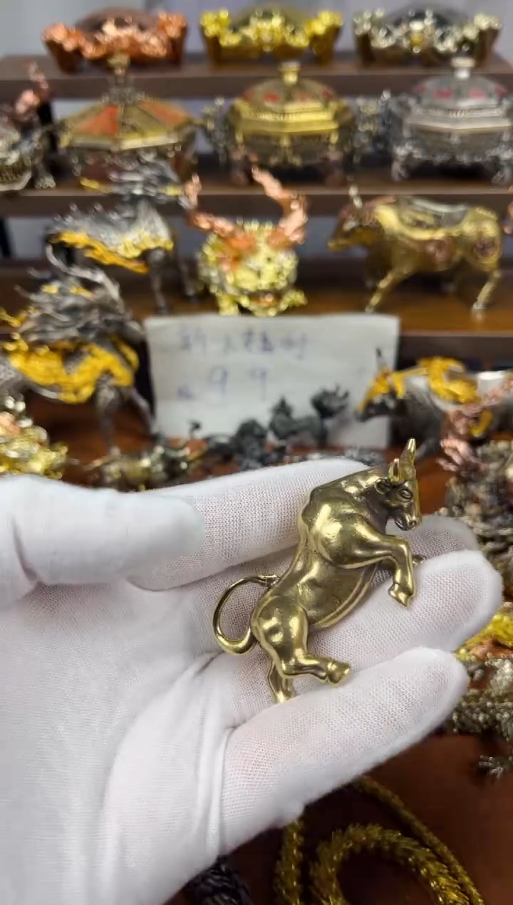 实心小牛牛摆件黄铜冲锋牛