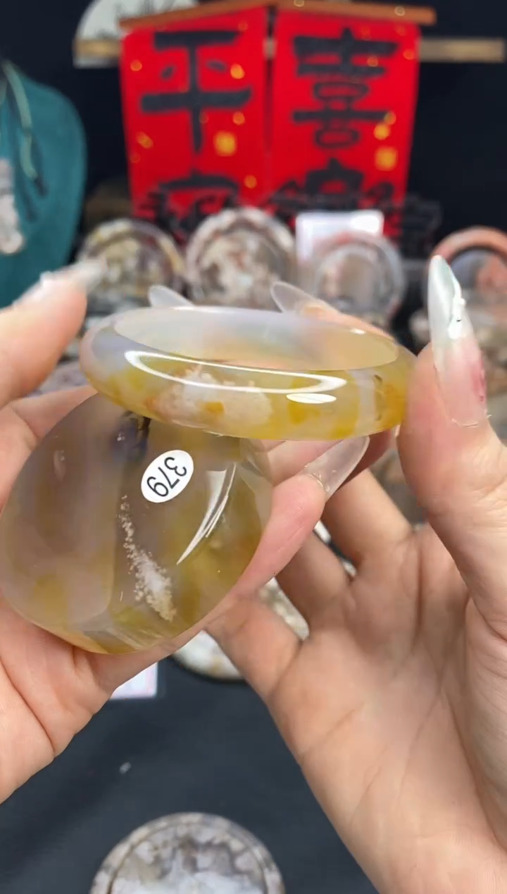 【闪购商品】石英质玉手镯（圆镯）未镶嵌53.8