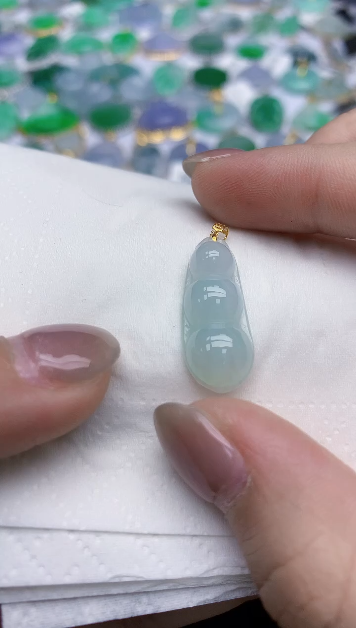 【闪购商品】翡翠颈饰未镶嵌天然翡翠A货