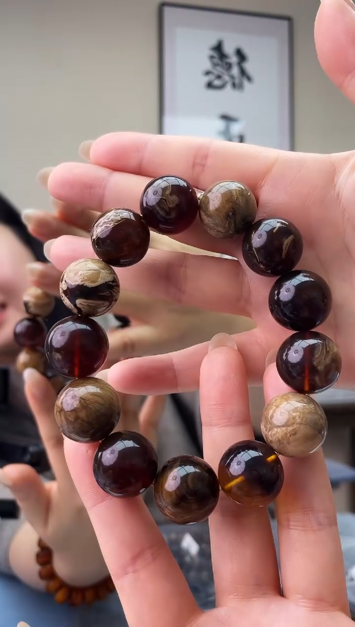 琥珀未镶嵌珠宝奇石T049 18假一罚十，多样性发一件
