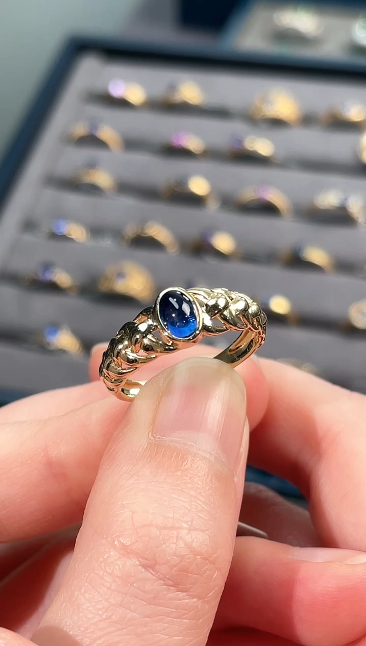 【闪购商品】蓝宝石戒指18K金镶嵌0.9ct