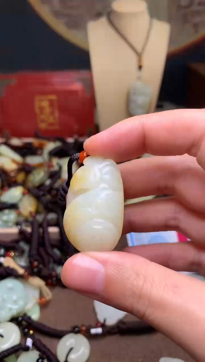 颈饰未镶嵌和田玉新疆料青海料清水和田玉吊坠