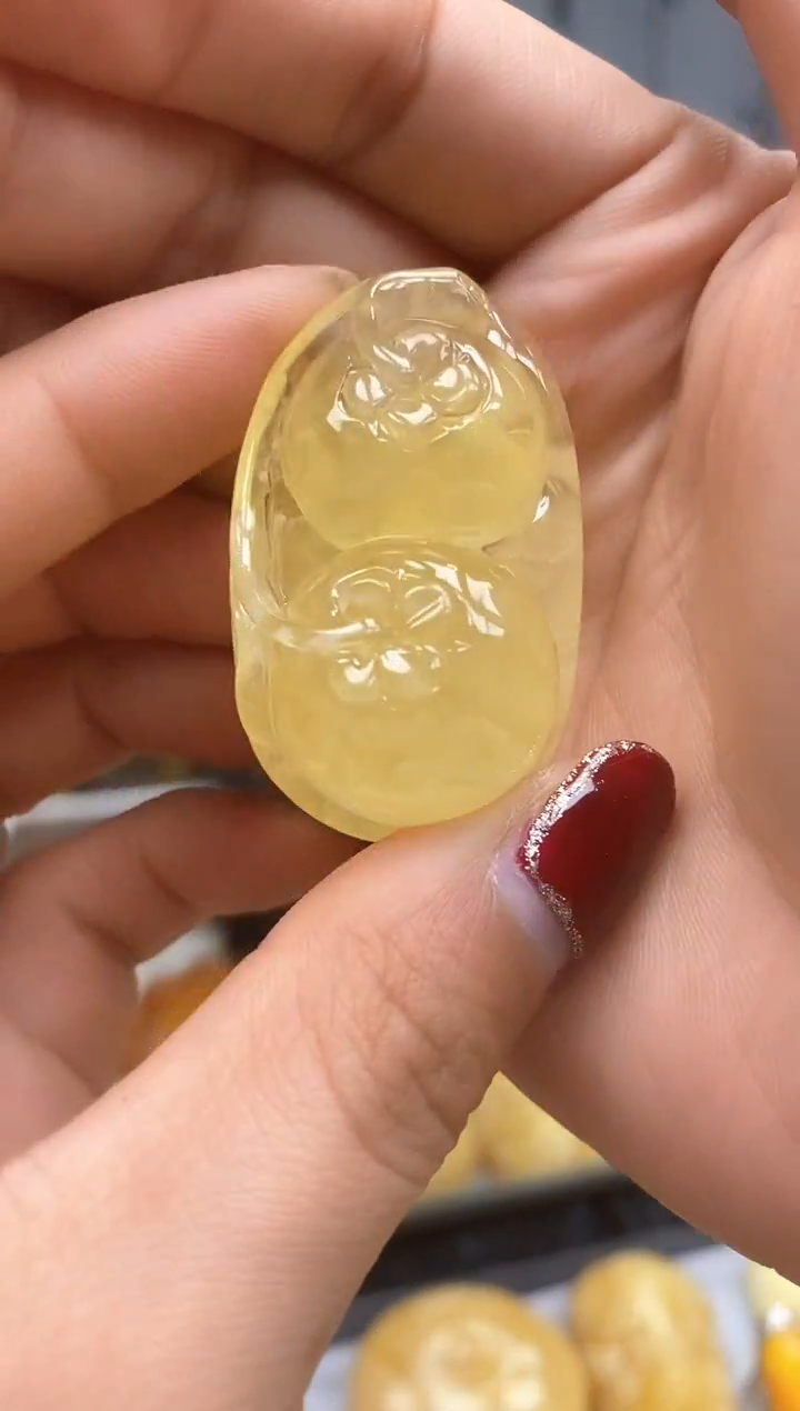 【闪购商品】琥珀裸石未镶嵌挂坠
