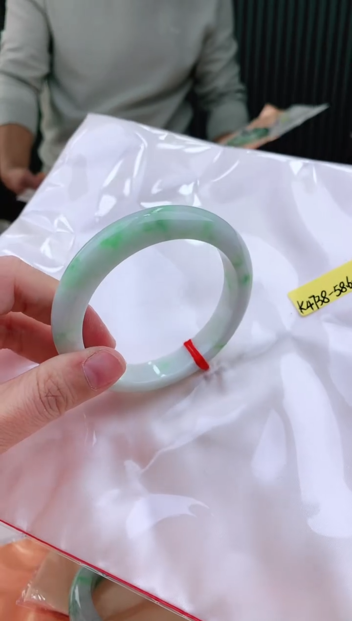 未镶嵌手镯翡翠58+