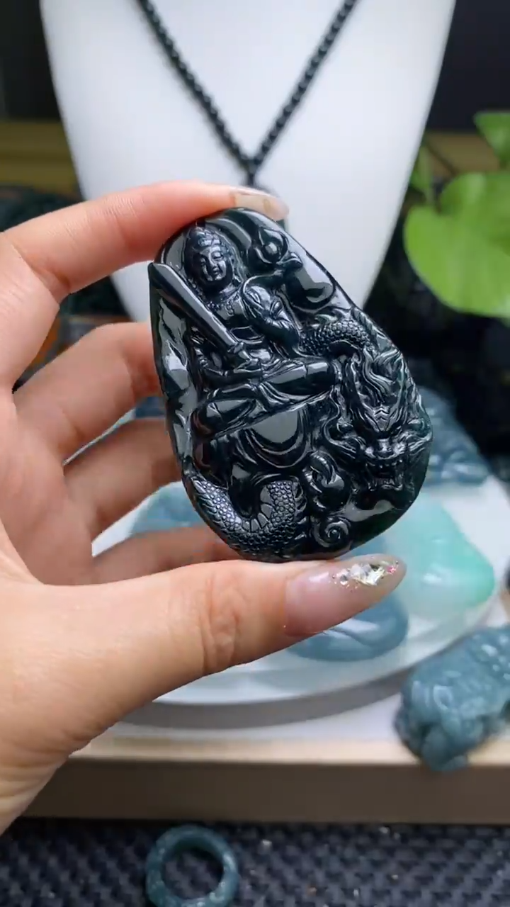 【闪购商品】翡翠未镶嵌颈饰