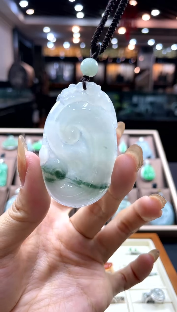 【闪购商品】翡翠颈饰18K金镶嵌如意