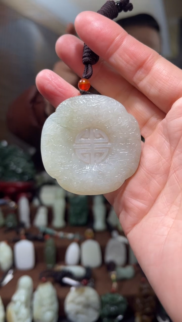 颈饰未镶嵌和田玉·