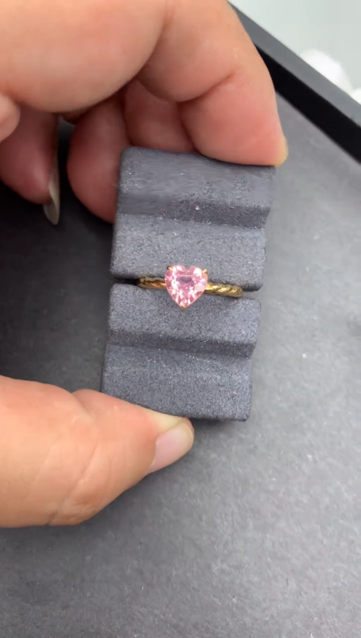 【闪购商品】碧玺戒指18K金镶嵌1.2克拉