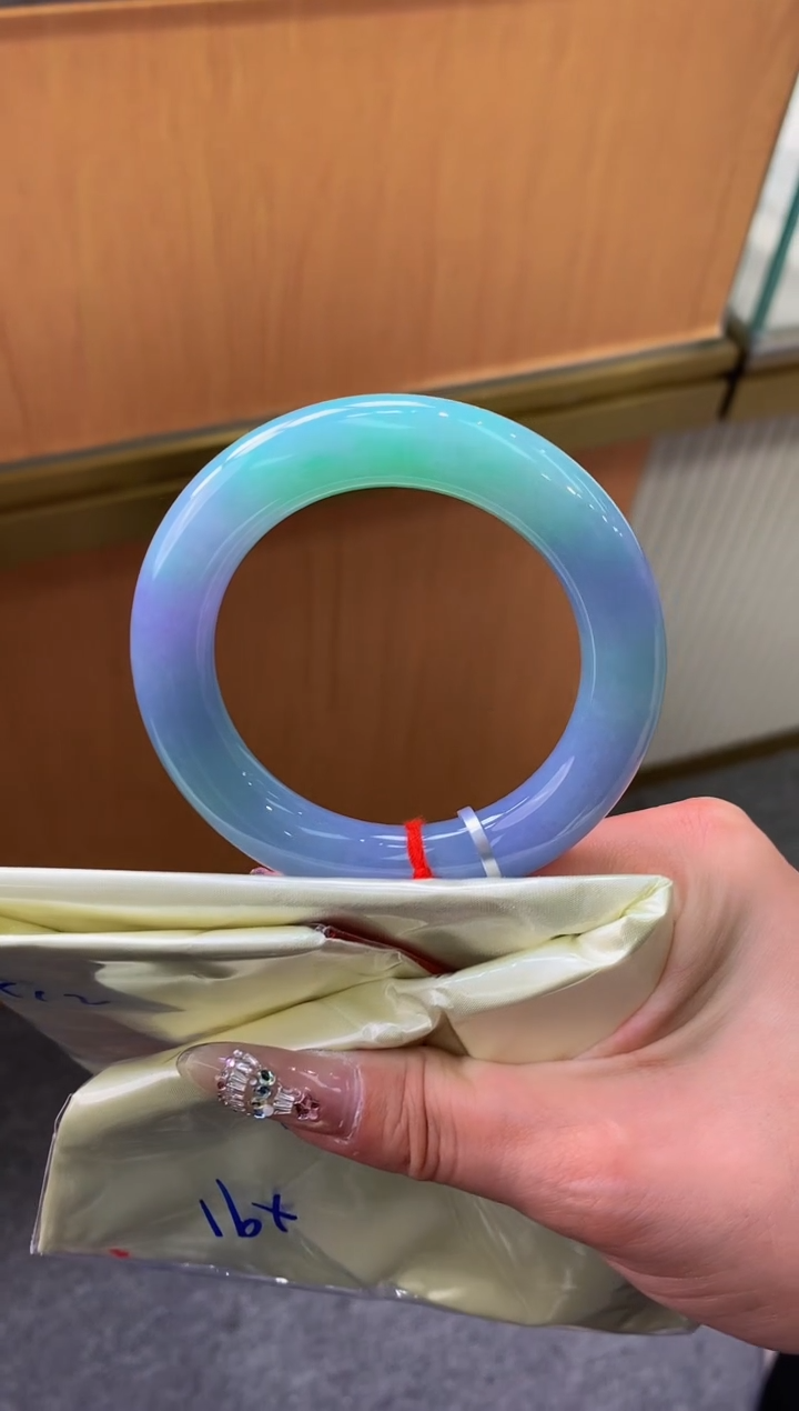 未镶嵌手镯翡翠-F131-圆条54.6-全款28万-定金2万