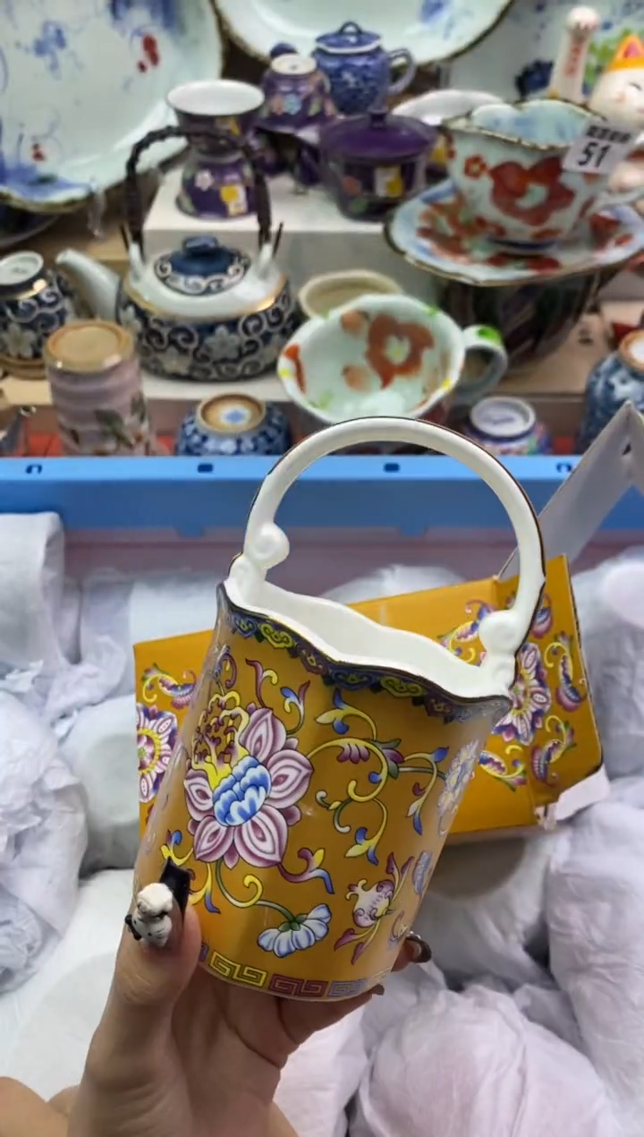 【闪购商品】瓷片隆莲瓷器欢迎大家