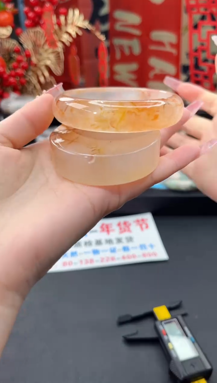 【闪购商品】石英质玉手镯未镶嵌赠送镯心（61圈口）