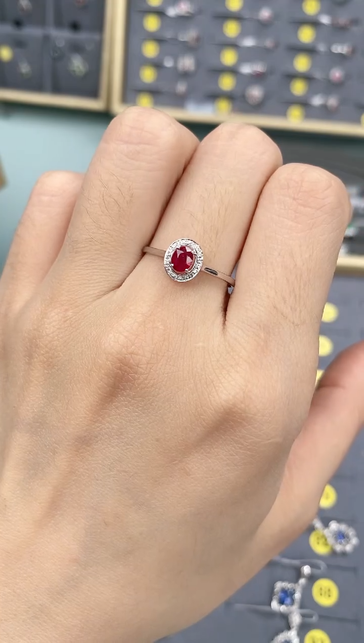 【闪购商品】红宝石戒指18K金镶嵌戒指