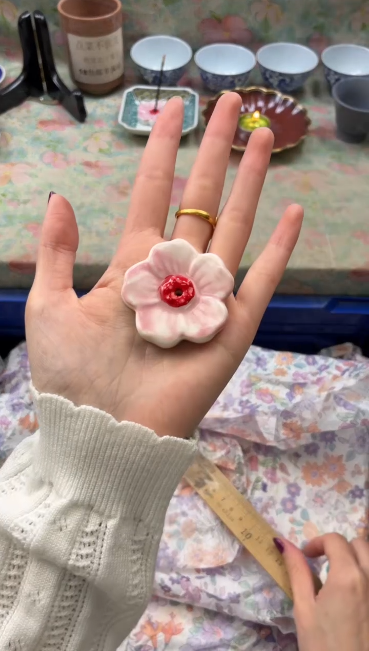 瓷片   粉色香插