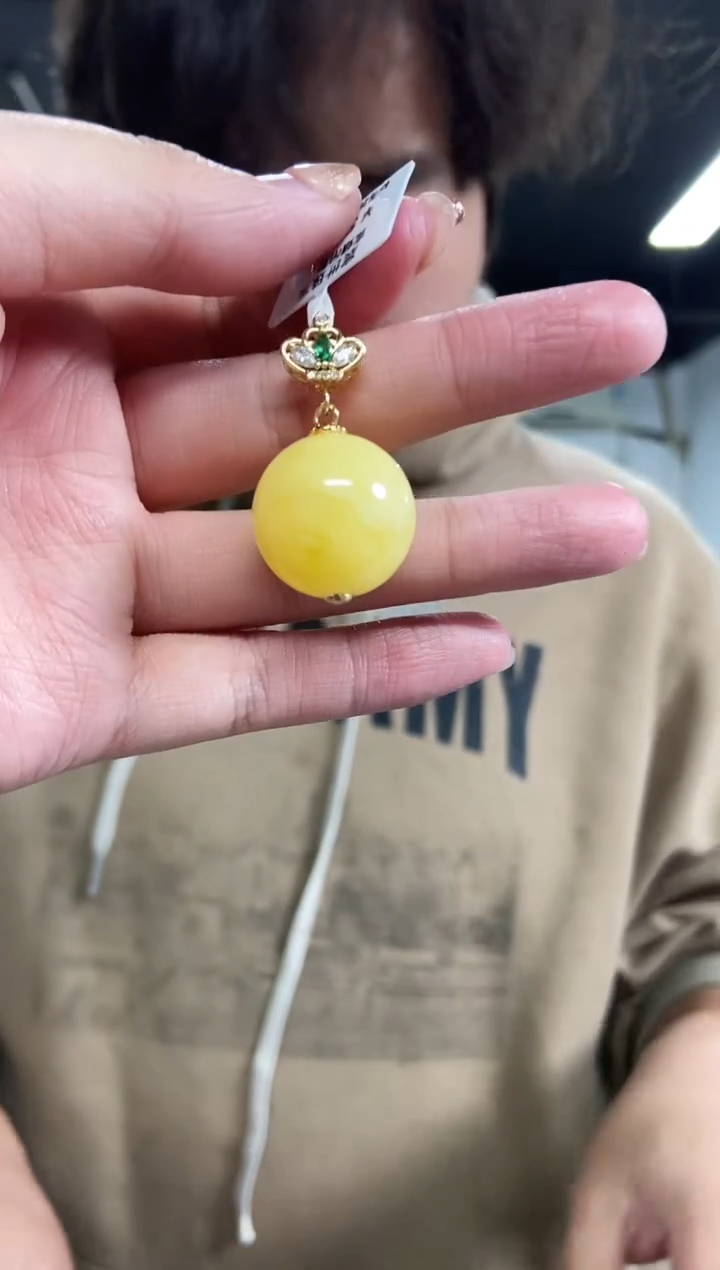 【闪购商品】蜜蜡裸石未镶嵌多样性发其一颜色微差