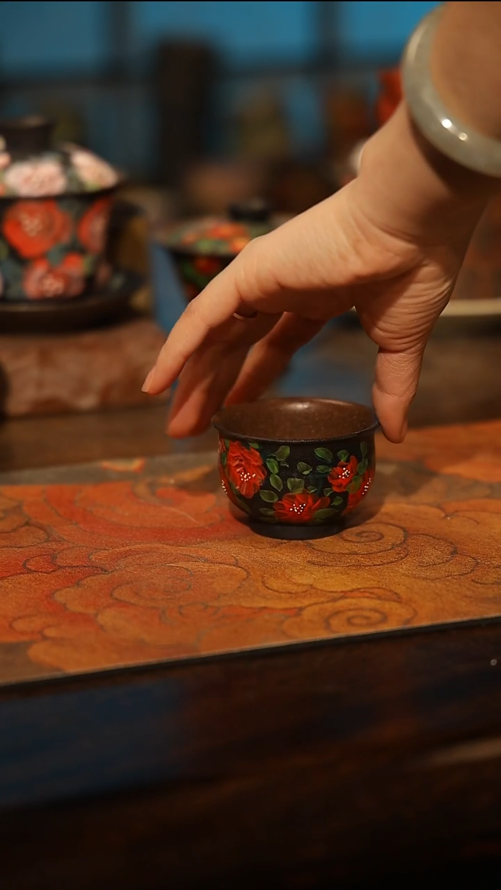 陶瓷景德镇高温釉下彩手工手绘款式