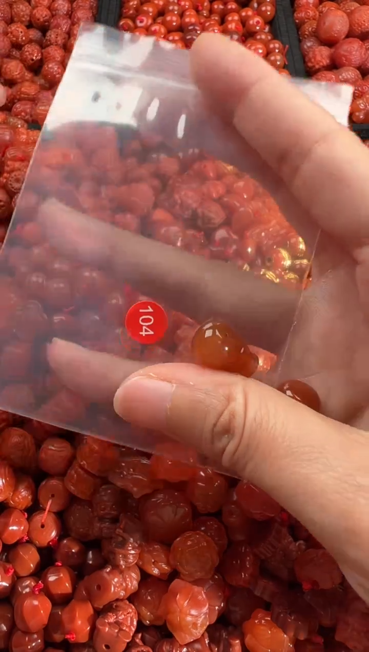 【闪购商品】南红玛瑙颈饰未镶嵌1