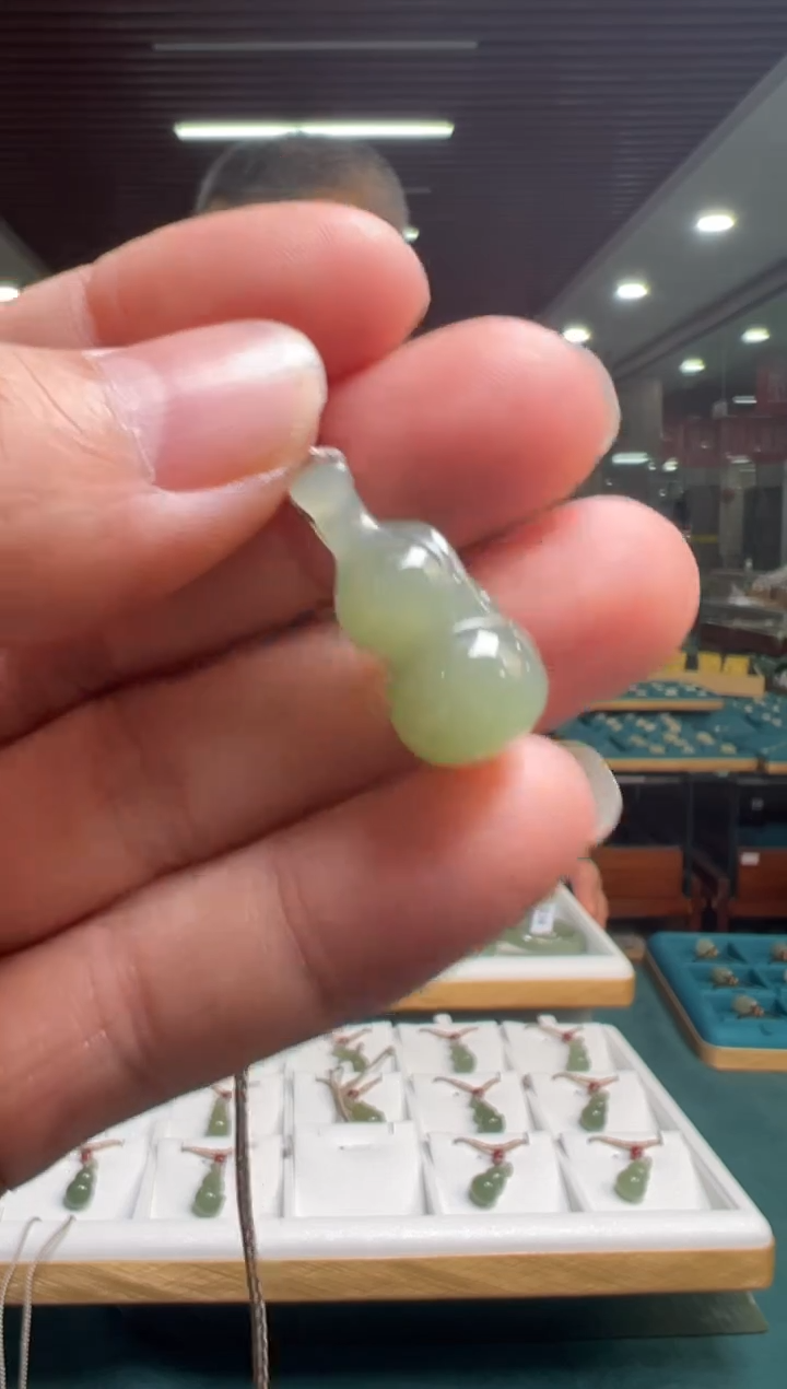 【闪购商品】和田玉吊坠未镶嵌葫芦