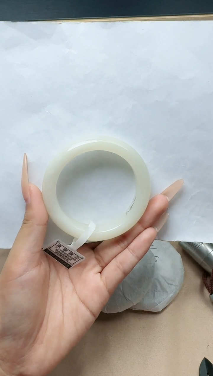 【闪购商品】和田玉手镯未镶嵌54圈口YY