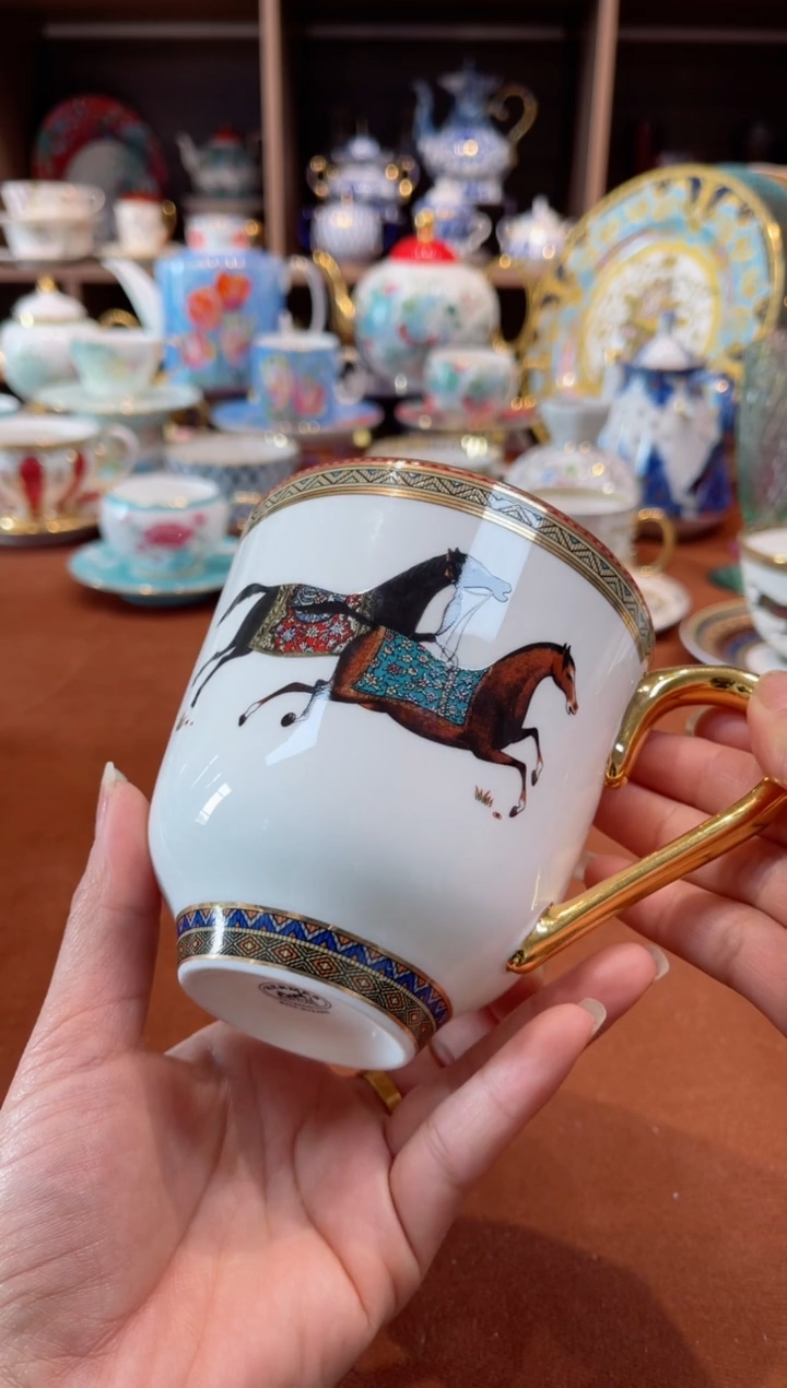 【闪购商品】瓷片战马马克杯·······