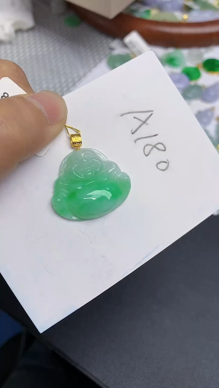 翡翠18K金镶嵌颈饰天然缅甸翡翠A货