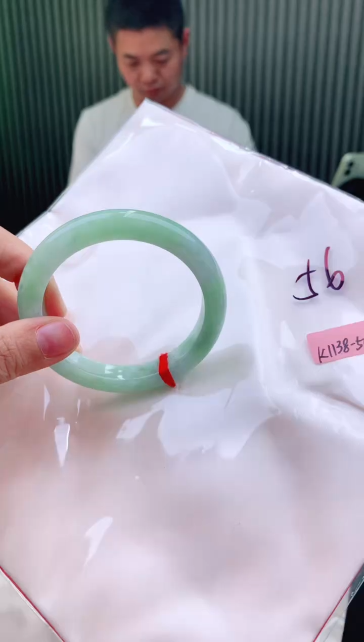 未镶嵌手镯翡翠56