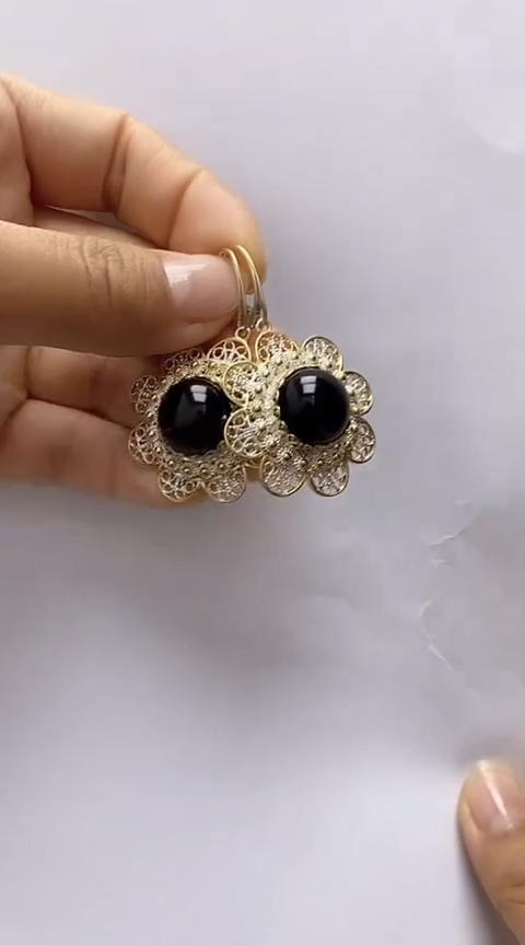 【闪购商品】琥珀裸石未镶嵌血珀耳坠