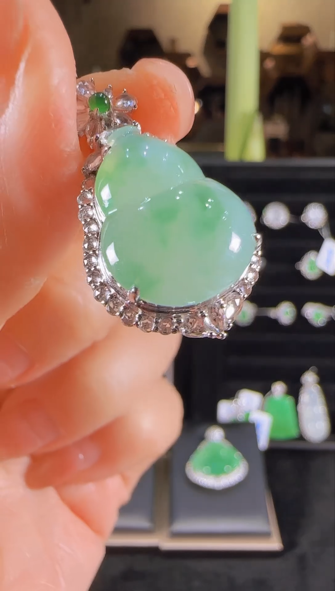 【闪购商品】翡翠吊坠(不含链)18K金镶嵌葫芦